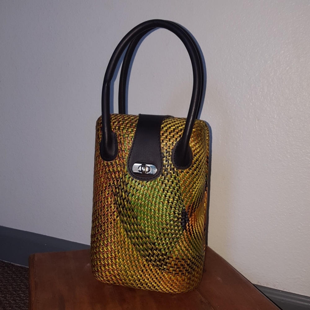 UNIQUE PURSE